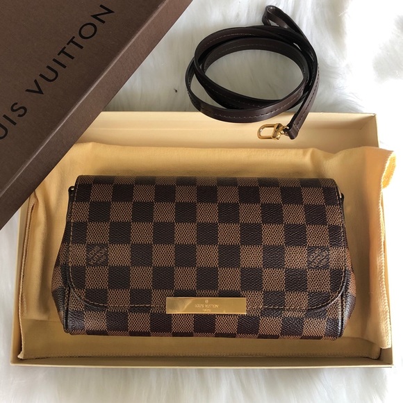 Louis Vuitton Handbags - Rare Item 🔥 Louis Vuitton Favorite PM